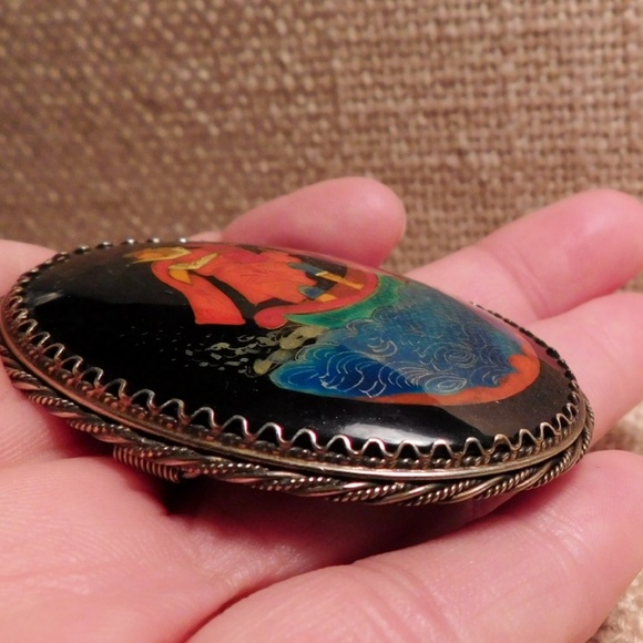 Vintage Russian Painting Set In Silver Setting Pin - Picture 2 of 3